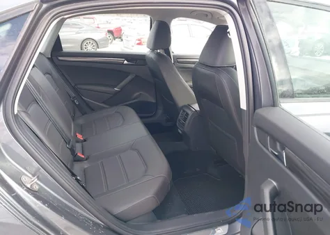 2020 Volkswagen Passat 2.0T R-Line z USA, uszkodzony, nr VIN 1VWMA7A38LC014728